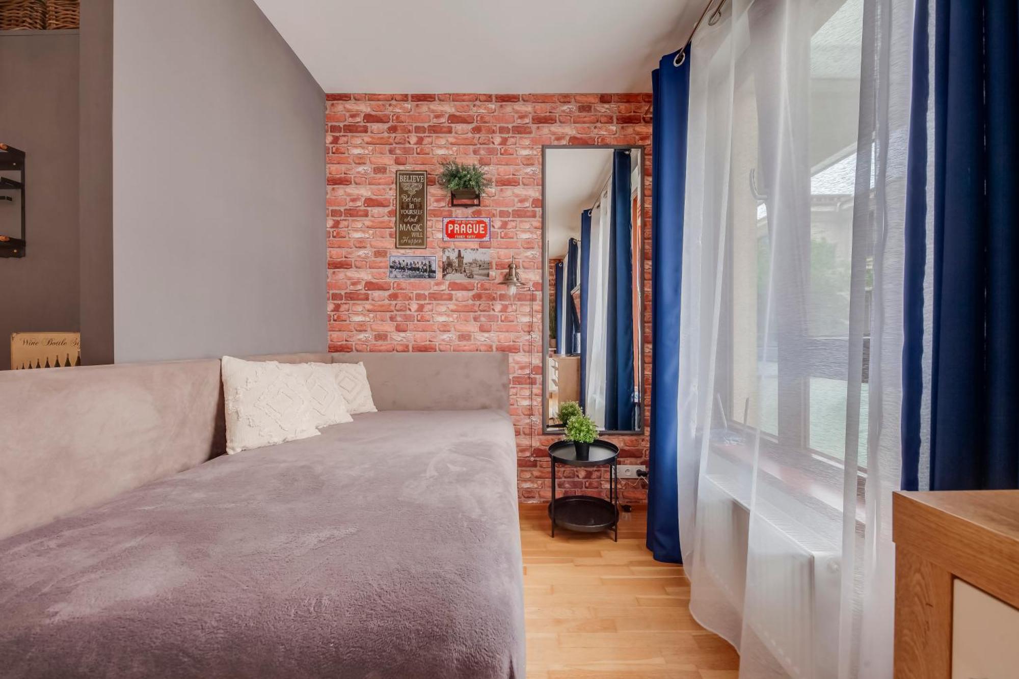 Centrum Royal Studio Прага Екстериор снимка