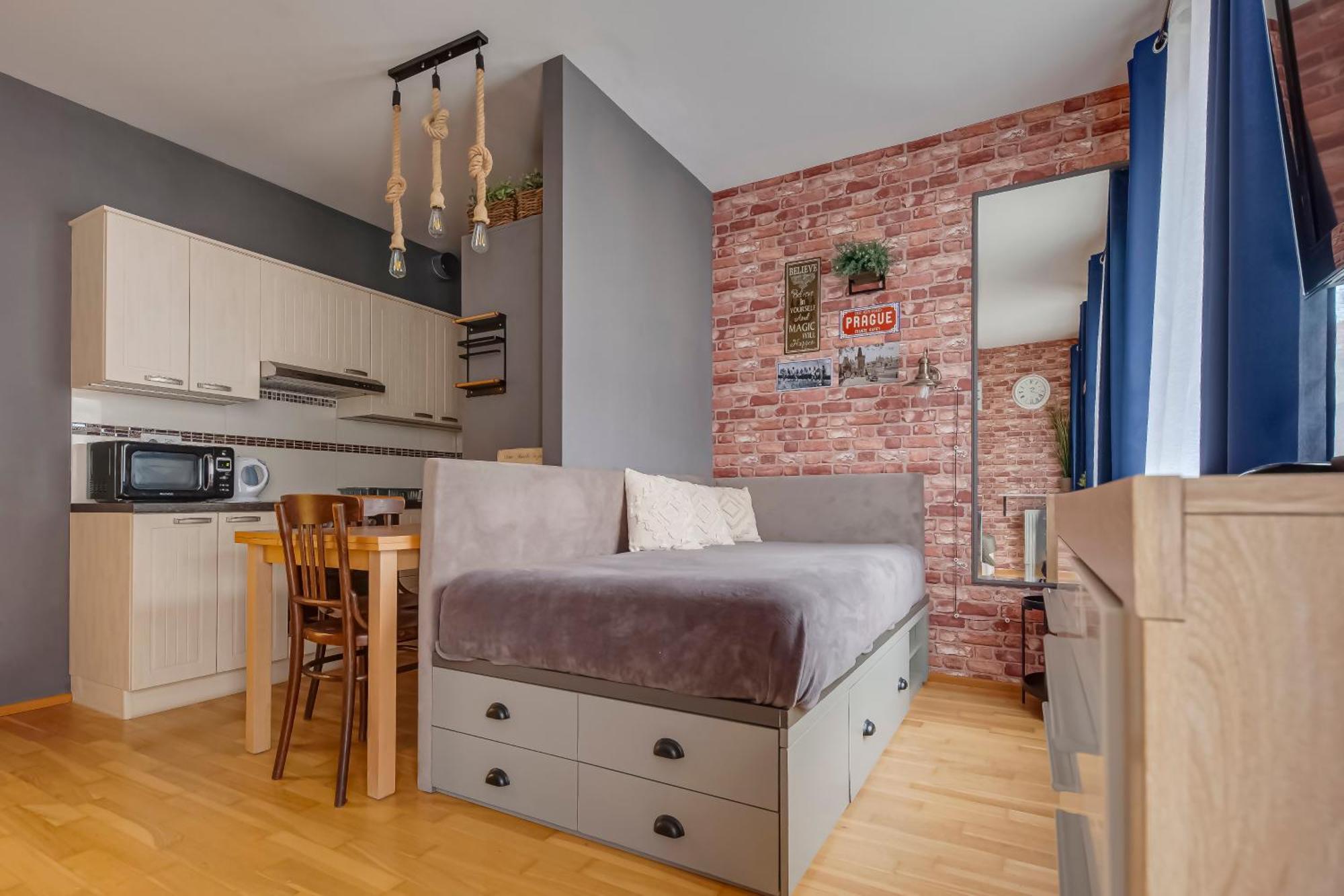 Centrum Royal Studio Прага Екстериор снимка